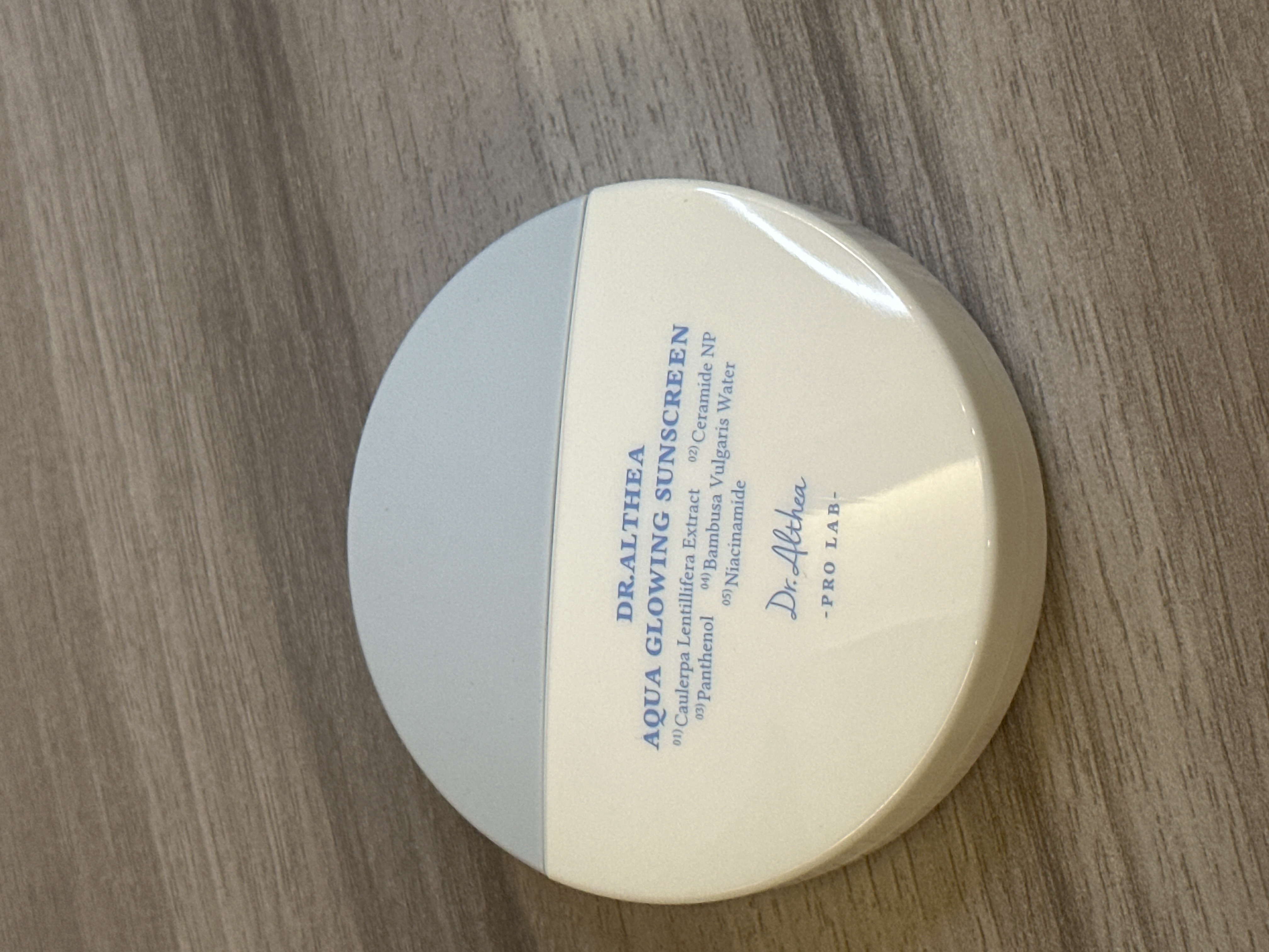 Dr Althea Aqua Glowing Sunscreen 45ml
