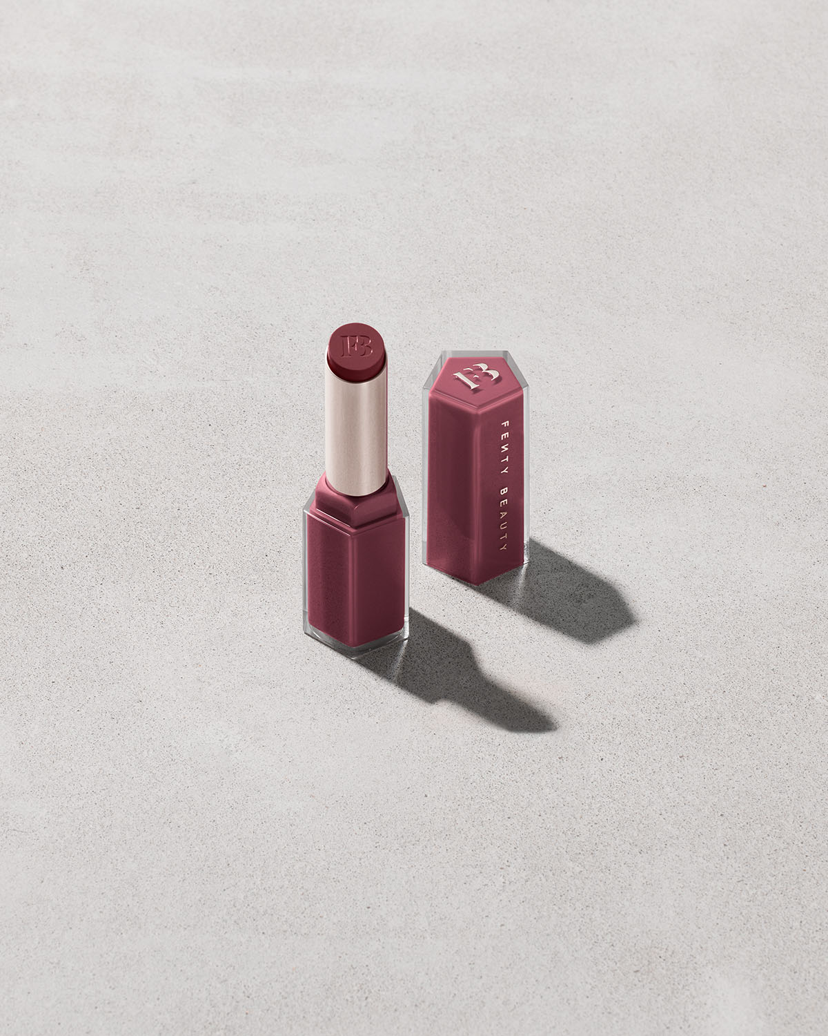FENTY BEAUTY  Lip Gloss Bomb RIRI 08