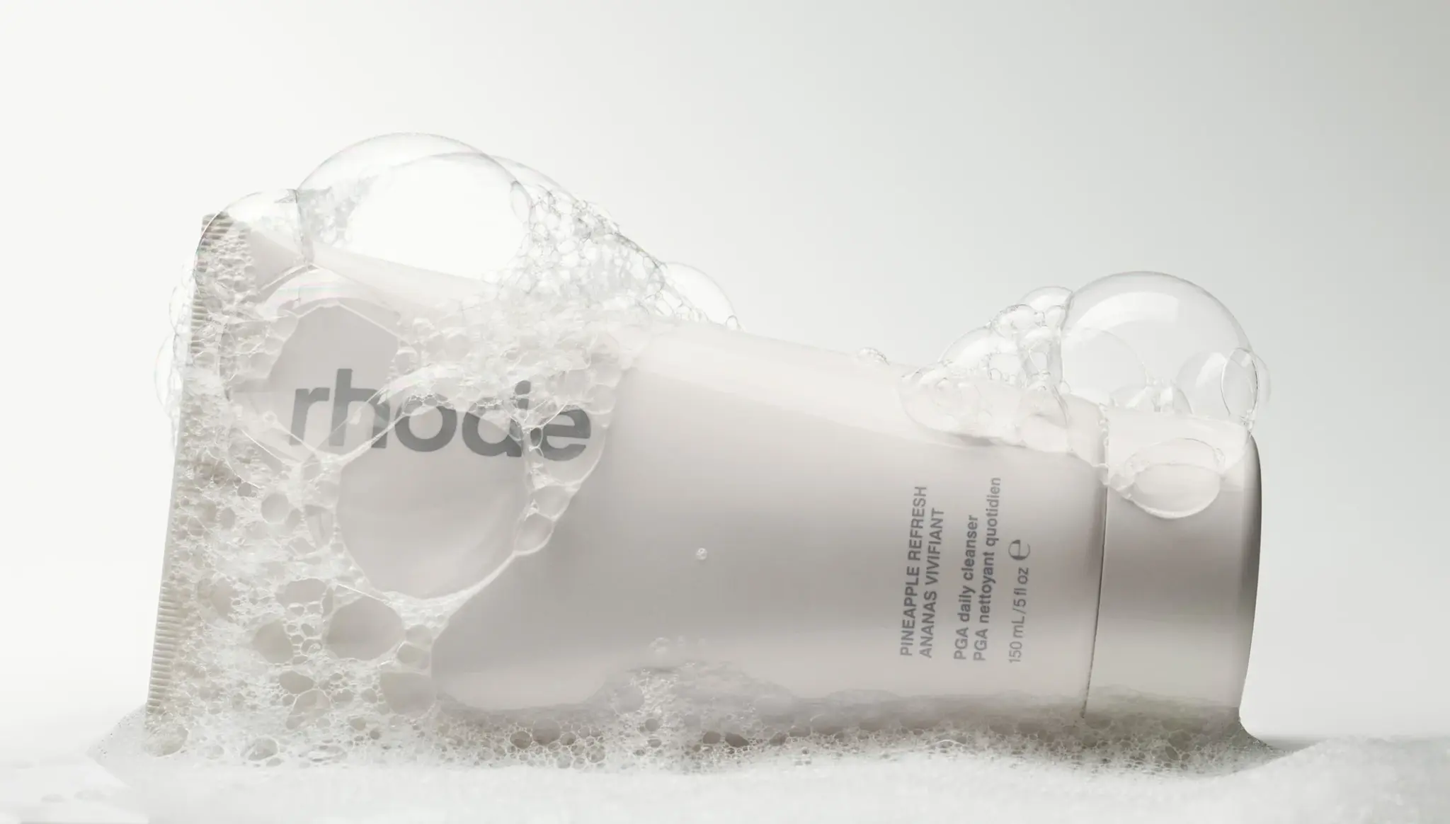 Rhode pineapple refresh ananas vivifiat пена для умывания 150 мл